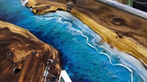 Процесс прикрепления океана к сухому дереву