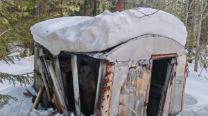 ЭТА ИЗБА СПАСЛА ЕМУ ЖИЗНЬ! РЫБАЛКА В ТАЙГЕ, ОДИНОЧНЫЙ ПОХОД.