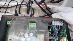 Строю томатно-клубничную ферму | Серия 2: монтируем солнечные панели