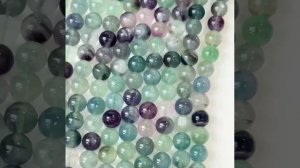 Флюорит гладкие шары, с природной трещиноватостью