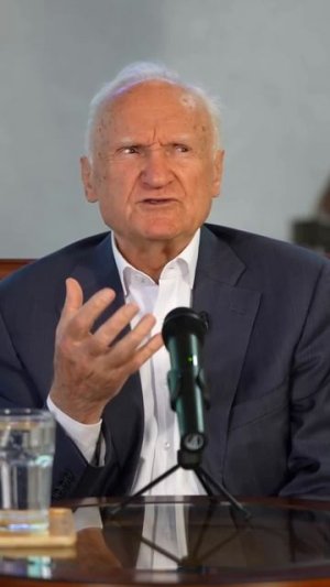 Атеизм не имеет никаких аргументов.