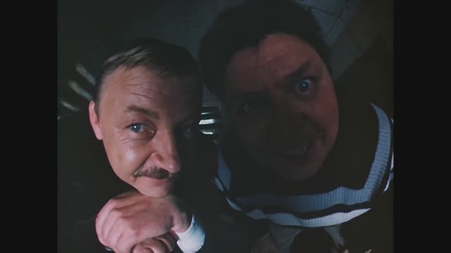 Ну как? Согласен? Фрагменты из фильма "Гостья из будущего". 1984 г.