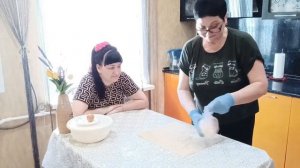 ЖИЗНЬ В СЕЛЕ: ИСПЕКЛА ОЧЕНЬ ВКУСНЫЙ ПИРОГ! 👍(АРХИВ)