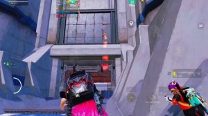 ЗОЛОТЫЕ СЕТЫ на 8‑й карте Metro Royale — тактика командной игры | PUBG Mobile