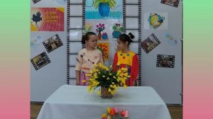 Поздравительная открытка  с 8 Марта от корреспондентов детской телестудии Дети ТВ