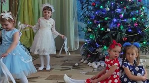 Новогодний утренник в Детском саду Полина Снежинка