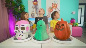 Настя и друзья ловят монстров на Хэллоуин