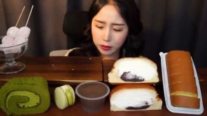 요즘 핫한 편의점 디저트 먹방 ASMR 연세 생크림빵부터 녹차 롤케이크까지 Convenience Store Dessert Cream Bread Mukbang