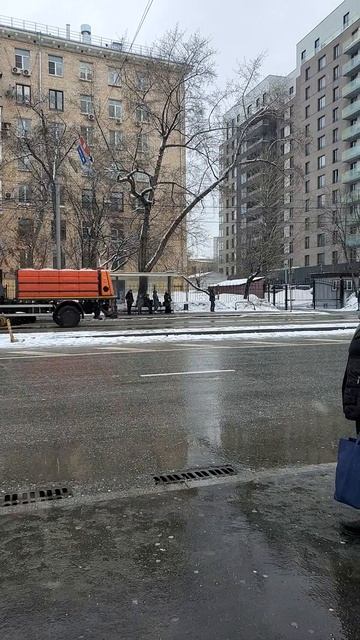 Дороги в Москве убирают