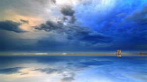 А небо как вода (стих в прозе).