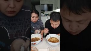 Шиндр Мындр мукбанг как можно столько жрать?