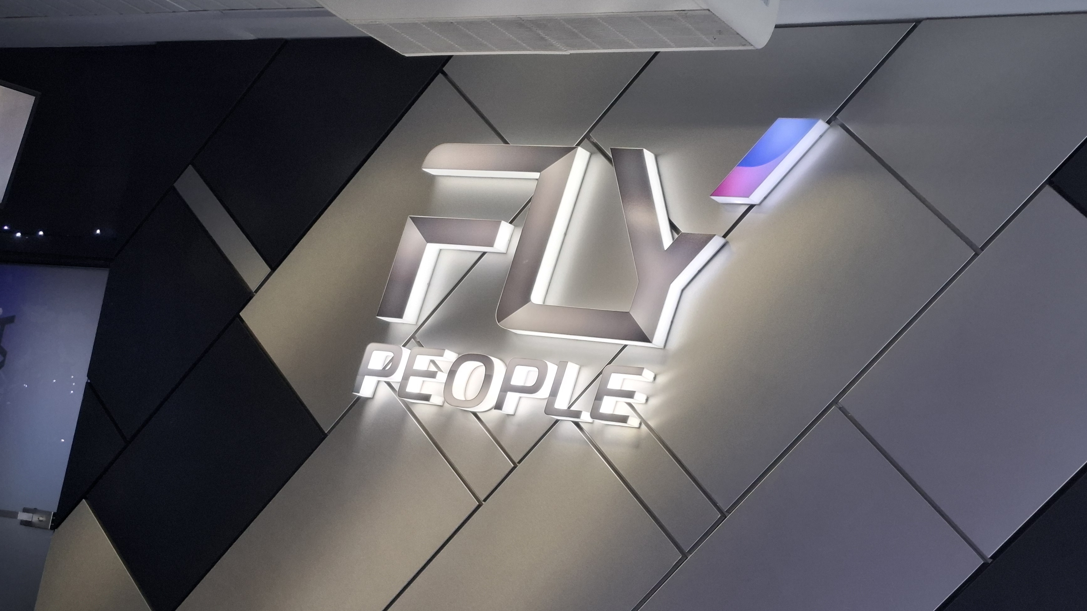 Полет в аэротрубе. Часть 1.