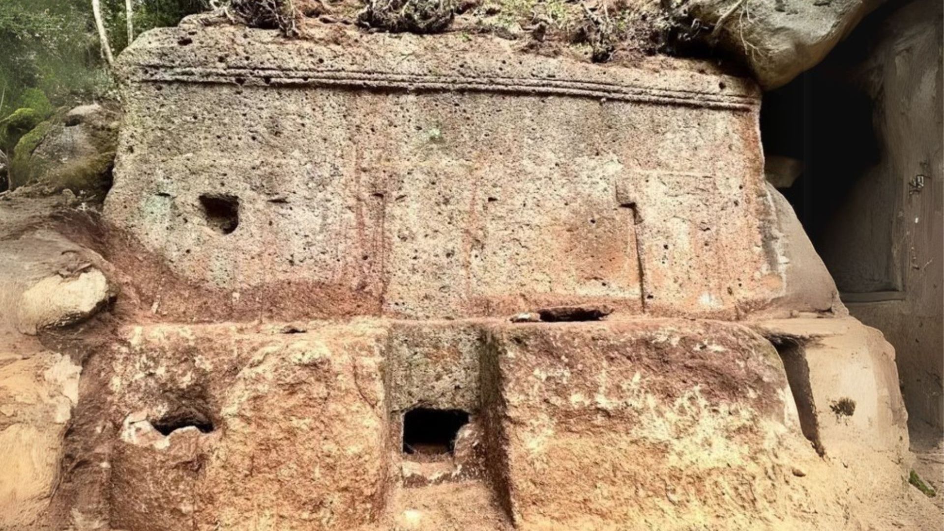 Гробница этрусков обнаружена в некрополе Сан-Джулиано.