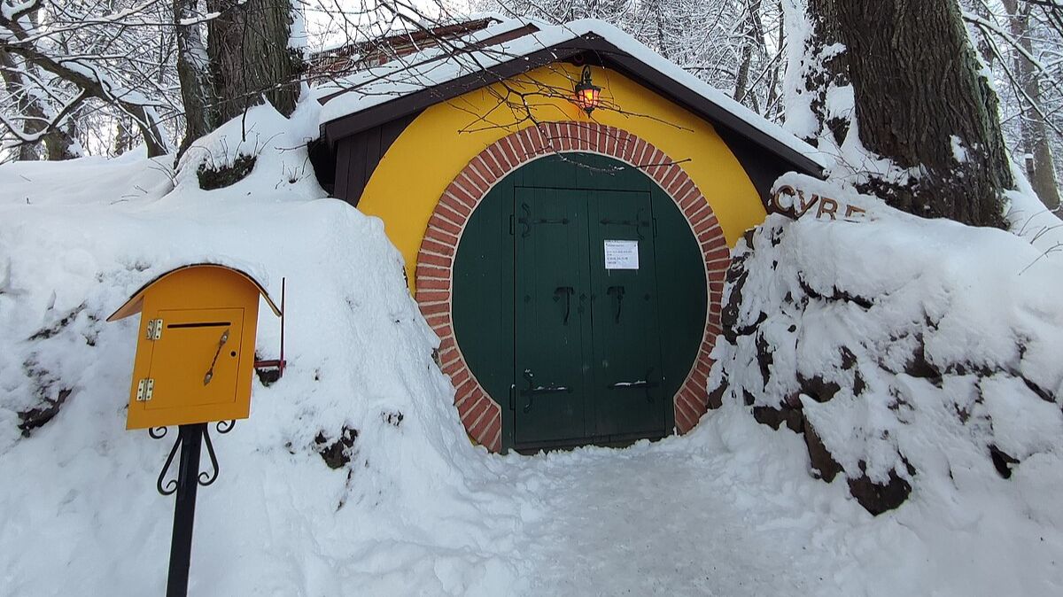 Как раньше мои бабуши, прабабушки хранили продукты без холодильника.