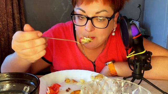 Дожила🤭Чаю не с чем выпить🤦/Как правильно съесть банан👍/Мукбанг-ВКУСНО!( архив)