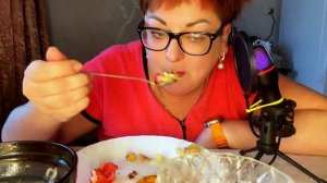 Дожила🤭Чаю не с чем выпить🤦/Как правильно съесть банан👍/Мукбанг-ВКУСНО!( архив)