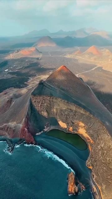 Лансароте — огненный остров Канарского архипелага.