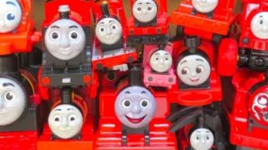 Различные паровозики спешат,узнать много нового, вставляю батарейки,проверка их. #дети#видеодлядетей