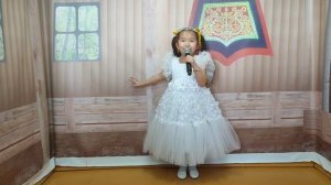 Попова Алгыстаана, 5 лет, "Саас кэллэ",МБДОУ Бютейдяхский ЦРР детский сад Чэчир