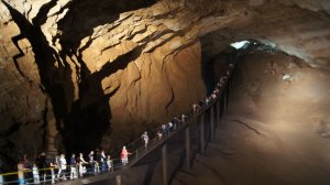 Новоафонская пещера