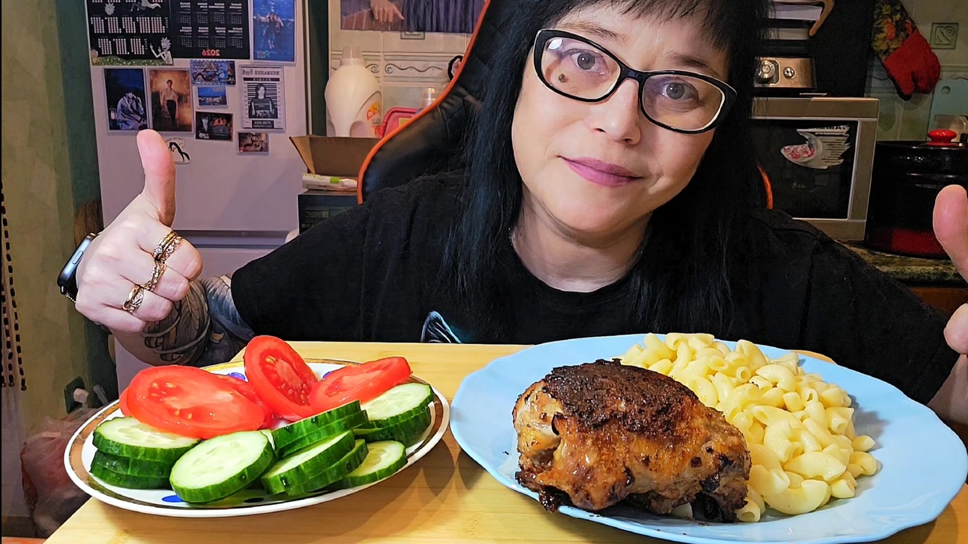 Мукбанг | Жареная курочка с макаронами и овощами | Обжор Асмр