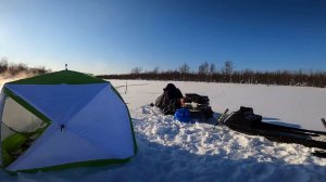 Рыбалка на озере для души.