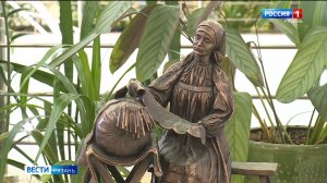 Картины, керамика и кружево: в Рязани открылась выставка "Мама, расскажи мне сказку!"