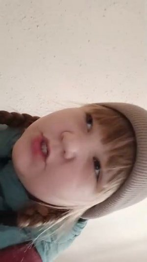 настик идёт в школу