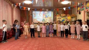 Пенся "Нас, качая в колыбели, мамы песенки нам пели" Группа №7 "Светлячки"