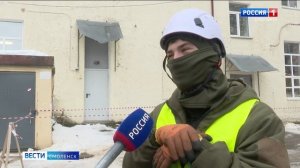 Смоленские коммунальщики приступили к уборке городских крыш и дорог
