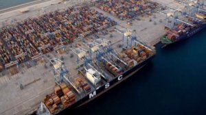 Между тем в Дубаях свежих продуктов осталось на 10 дней…

Об этом сообщает глава одной из крупнейших