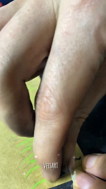 Пришла весна, а с ней она... на запах первых цветов🐄🌱 #весна #рисунок