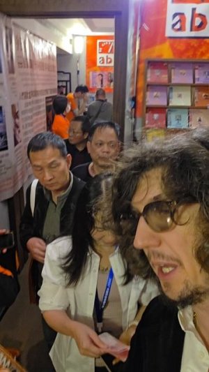 Почему такие дорогие  диски в Китае?