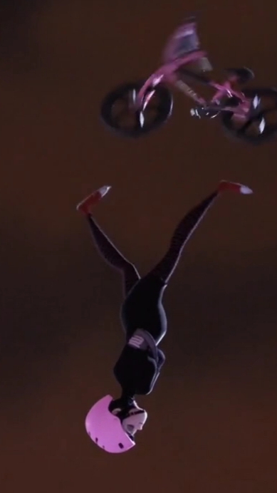 Дениска лепит снеговика из песка, Мэвис крутит трюки. Монстры на каникулах 2