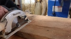 Отпиливаю заготовку для столярки