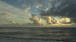 Чёрное море, закат, тучи. Март. Пляж Якорная Щель