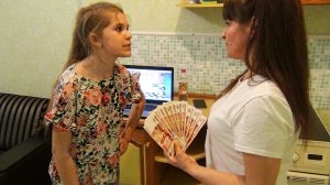 ДЕВОЧКА ГРИФЕРША ОБМАНУЛА МАМУ НА 70 000 РУБЛЕЙ В РЕАЛЬНОЙ ЖИЗНИ!