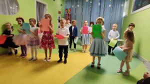 Школа ОБРАЗОВАНИЕ ПЛЮС…I_Спектакль к 8 марта - Как богатырши счастье спасали_детсад, 1 и 2 классы