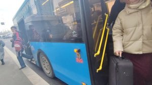 автобус ЛиАЗ 5292 борт 193541 и автобус ЛиАЗ 6213 борт 192122 маршрут 687