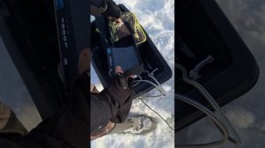 Семейная зимняя рыбалка с двумя детьми 🎣