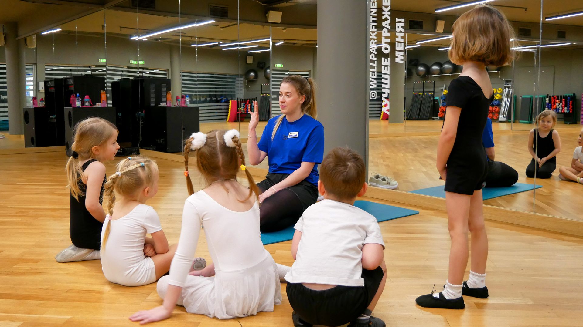 Секция "Современная хореография". Тренер Дарья Дмитриева.