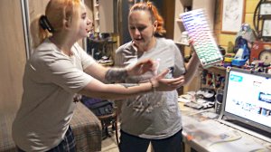 МАМА СЛОМАЛА КЛАВИАТУРУ С МЫШКОЙ ДОЧЕРИ В РЕАЛЬНОЙ ЖИЗНИ!