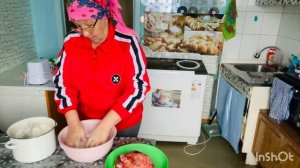 На кухне я хозяйка Пеку пирожки