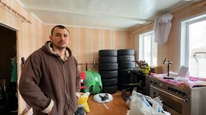 Это шок. Успели в последний момент. Выносим все из дома. Делаем ремонт своими руками.