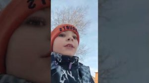 сегодня я гуляю и всех девочек с 8 марта
