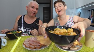 Мукбанг кормлю мужа оп принципу ЖРИ ЧО ДАЮТ, а он РАД стараться) Болтаем и вкусный Семейный обед