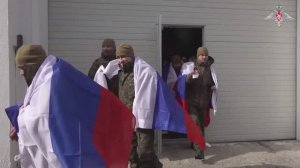 ❗️🇷🇺🇺🇦⚡️Кадры обмена военнопленными между Россией и Украиной.