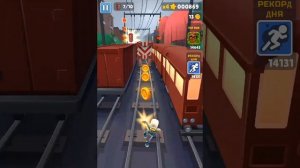 ИГРАЕМ В ДОГОНЯЛКИ НА КРЫШАХ ПОЕЗДОВ!!! ( SUBWAY Surfers ) | ДРАГНИЛ