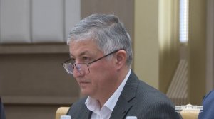 Ayrim viloyatlarda farmatsevtika loyihalari o‘z holiga tashlab qo‘yilgani ko‘rsatib o‘tildi.