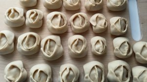 Испекла Бородинский хлеб, налепила манты и ушла бороться со снегом.